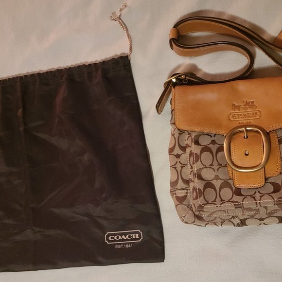 Coach Vintage Saddle Bag Style Purse with Large Buckles - Picture 9 of 9